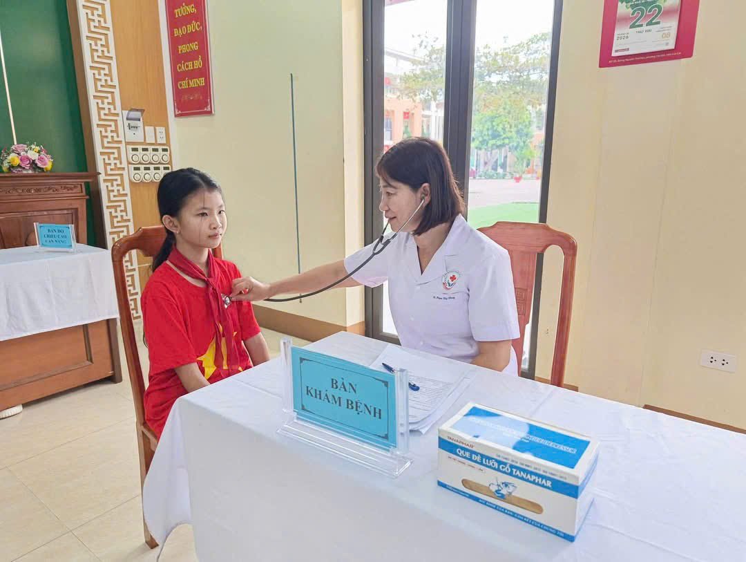 Khám sức khỏe học đường toàn diện: từ sàng lọc bệnh tật đến sổ sức khỏe điện tử