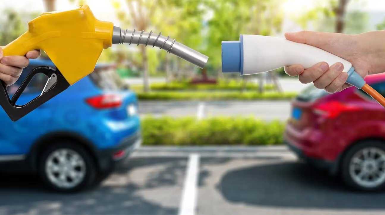 Vợ chồng chia rẽ khi chọn SUV: nên ưu tiên xe điện, xăng hay hybrid?