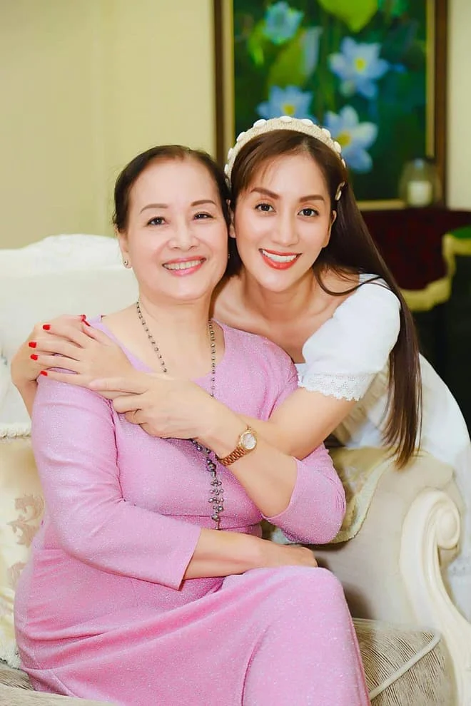Khánh Thi và di sản âm nhạc gia đình qua ba thế hệ