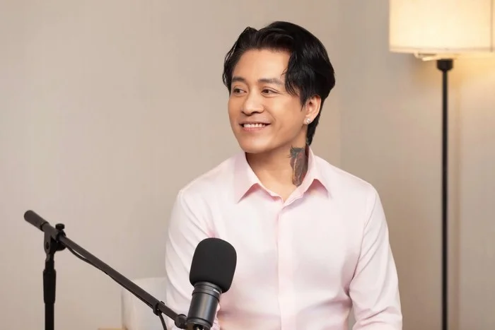 Tuấn Hưng trên sân khấu Mỹ và câu chuyện viral của ca sĩ Việt