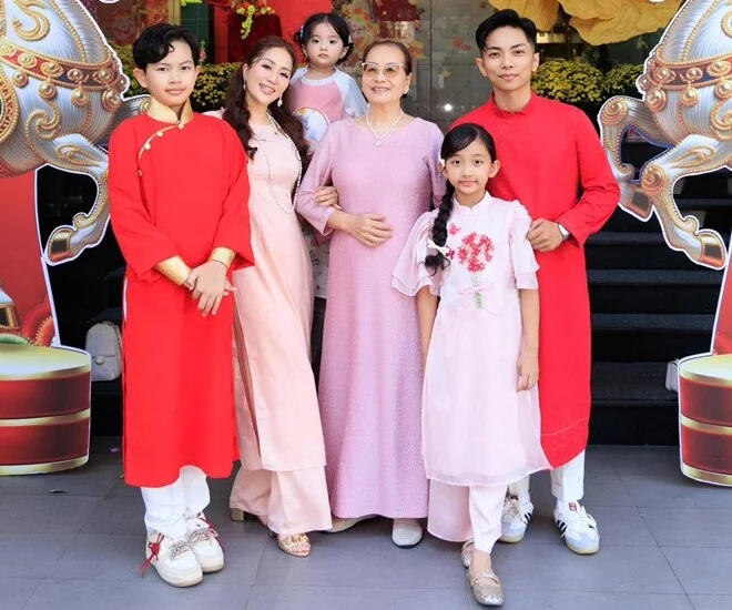 Khánh Thi và di sản âm nhạc gia đình qua ba thế hệ