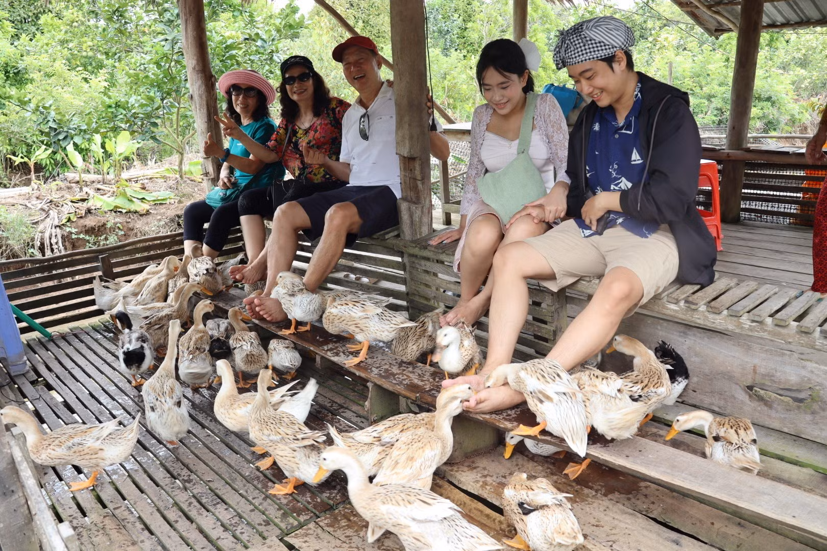 Cần Thơ và miền Tây dịp lễ 2/9: Đi chợ nổi, chợ hoa vẫn tiết kiệm