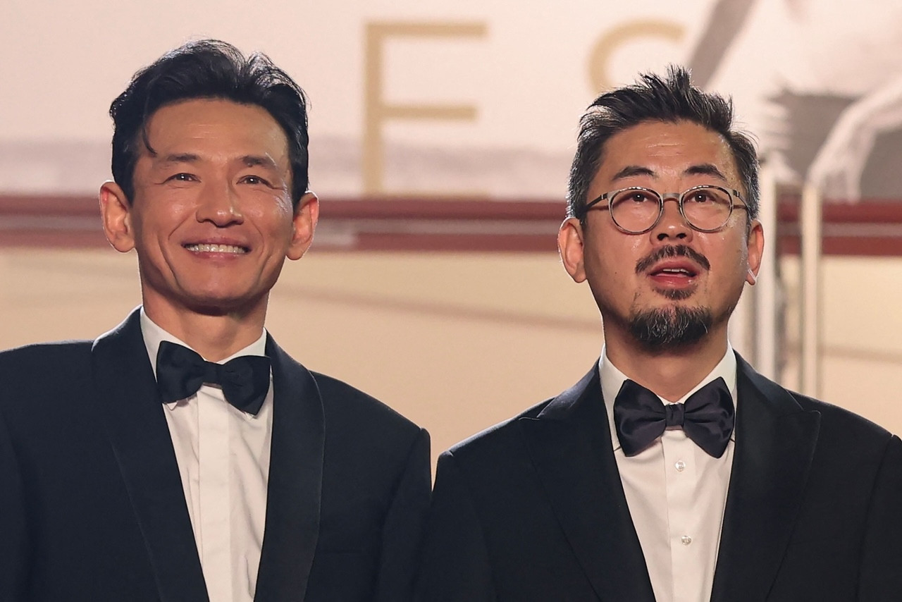 Hope: Vùng Tử Địa và cú bứt phá phòng vé nhờ Hwang Jung-min