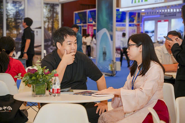 Hà Nội mở rộng thị trường khách Trung Quốc tại hội chợ Thiên Tân