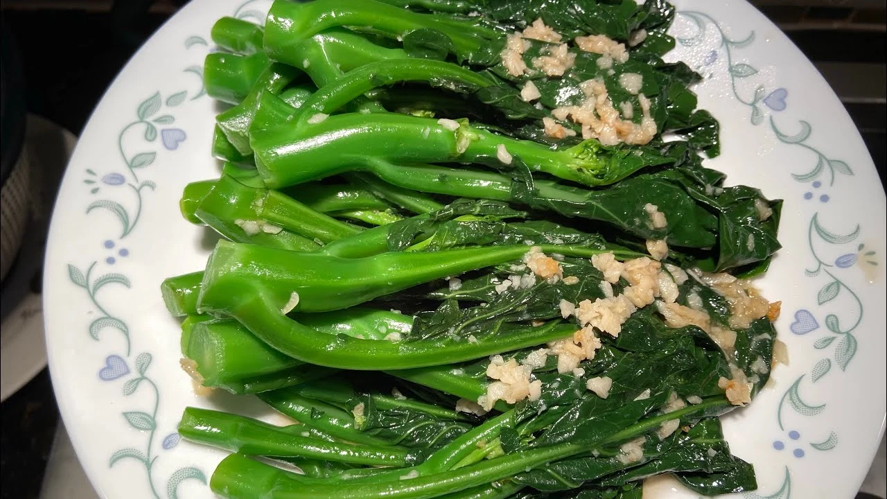 Rau quen thuộc trong bếp Việt lọt top thế giới: nên mua loại nào?
