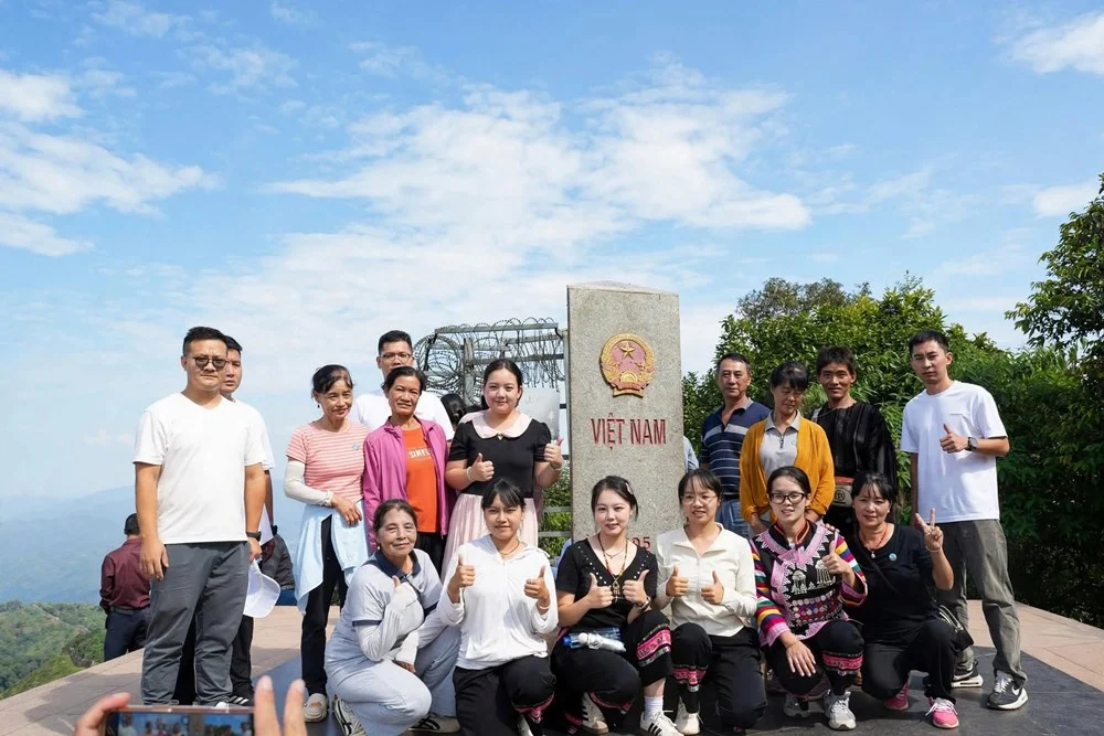 Cột mốc A Pa Chải mở cửa: cơ hội vàng cho du lịch vùng cực Tây