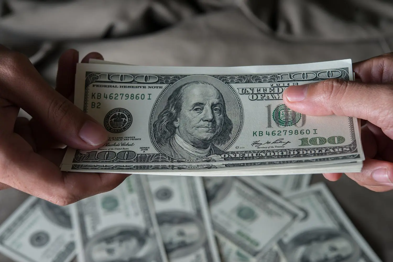 Đồng USD suy yếu: tín hiệu cảnh báo mới cho thị trường tiền tệ toàn cầu