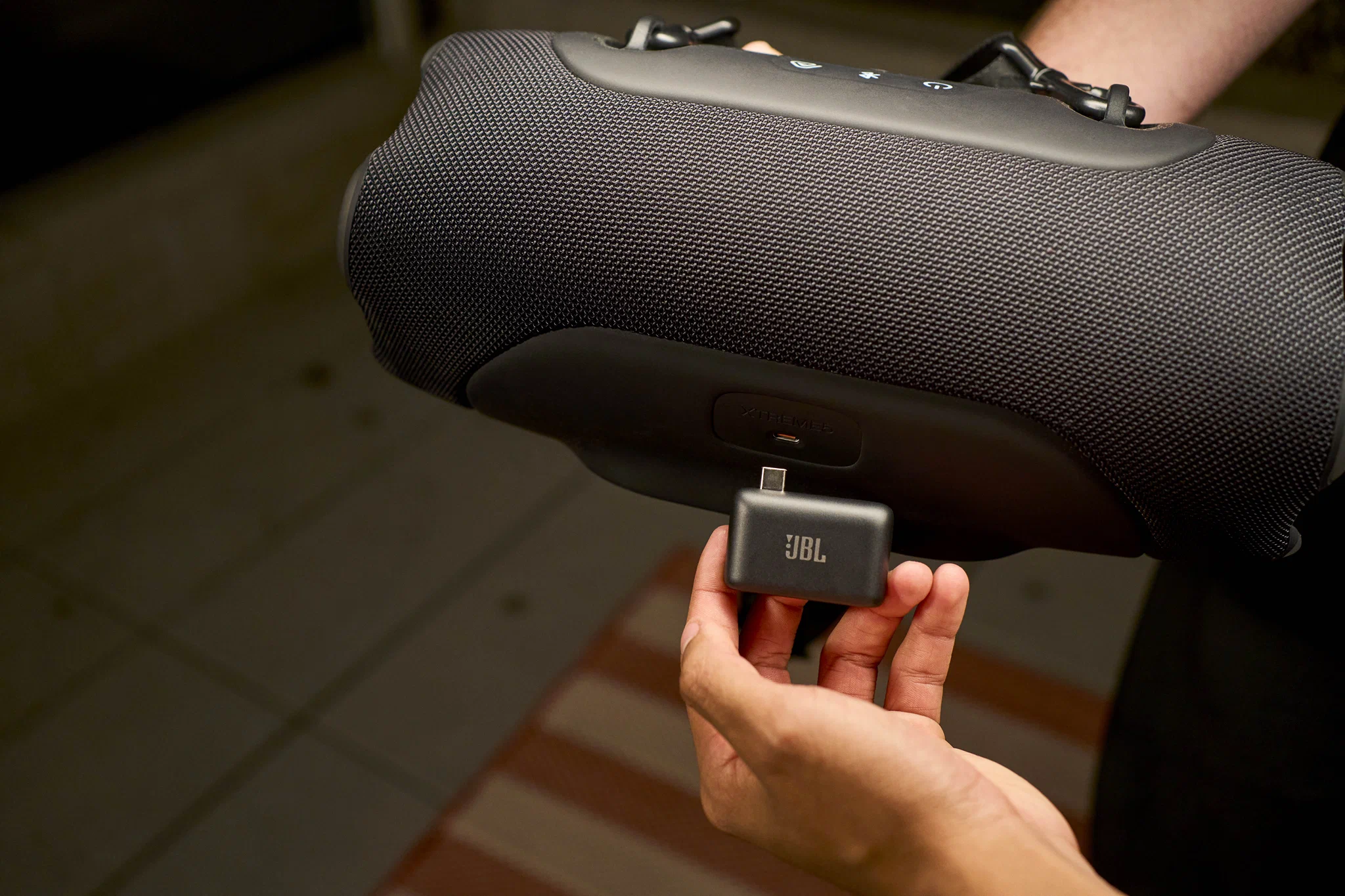 JBL EasySing Mic Mini: micro karaoke thông minh có đáng tiền?
