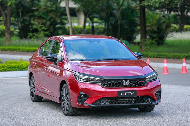 Honda Civic mới nhất tháng 9: Giá lăn bánh và ưu đãi