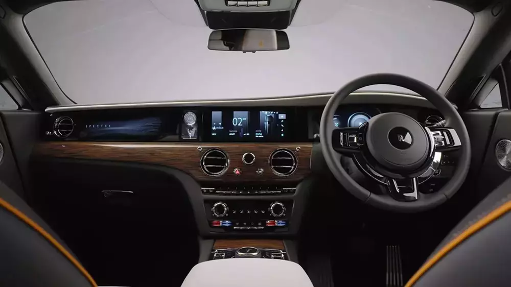 Rolls-Royce Spectre Series II và Lamborghini Temerario: cuộc đấu giá xe siêu sang điện
