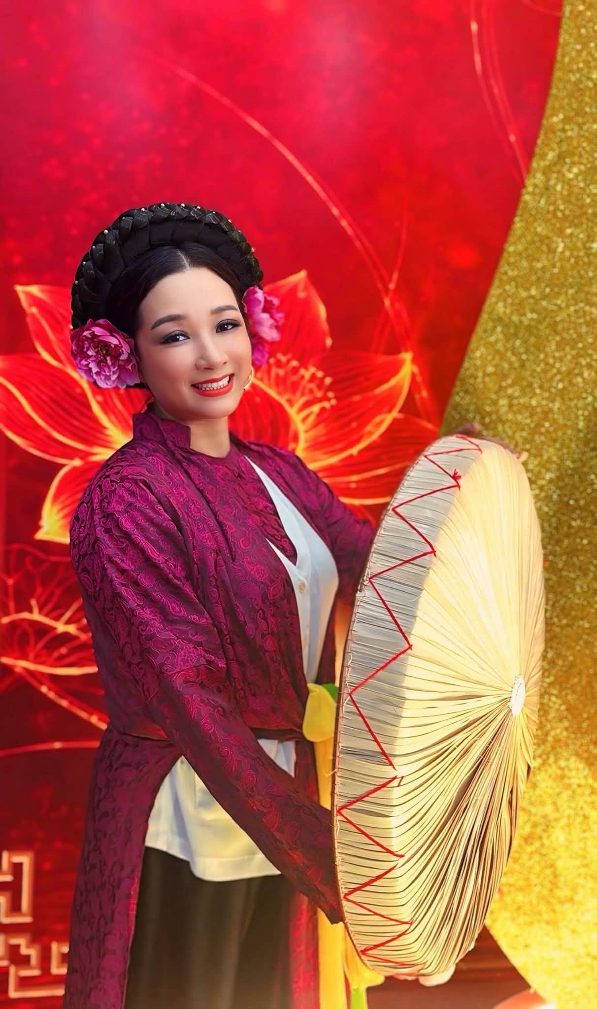 Tuấn Hưng gây xôn xao khi xuất hiện trên sân khấu Mỹ