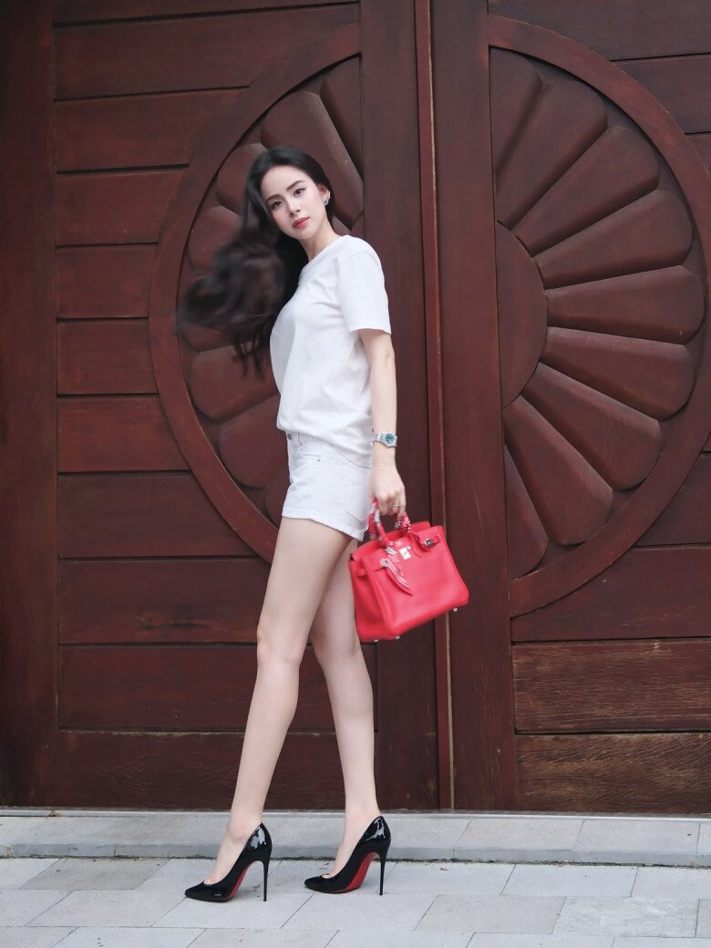 Từ Hermès đến Gucci vintage: phong cách túi xách của sao nữ
