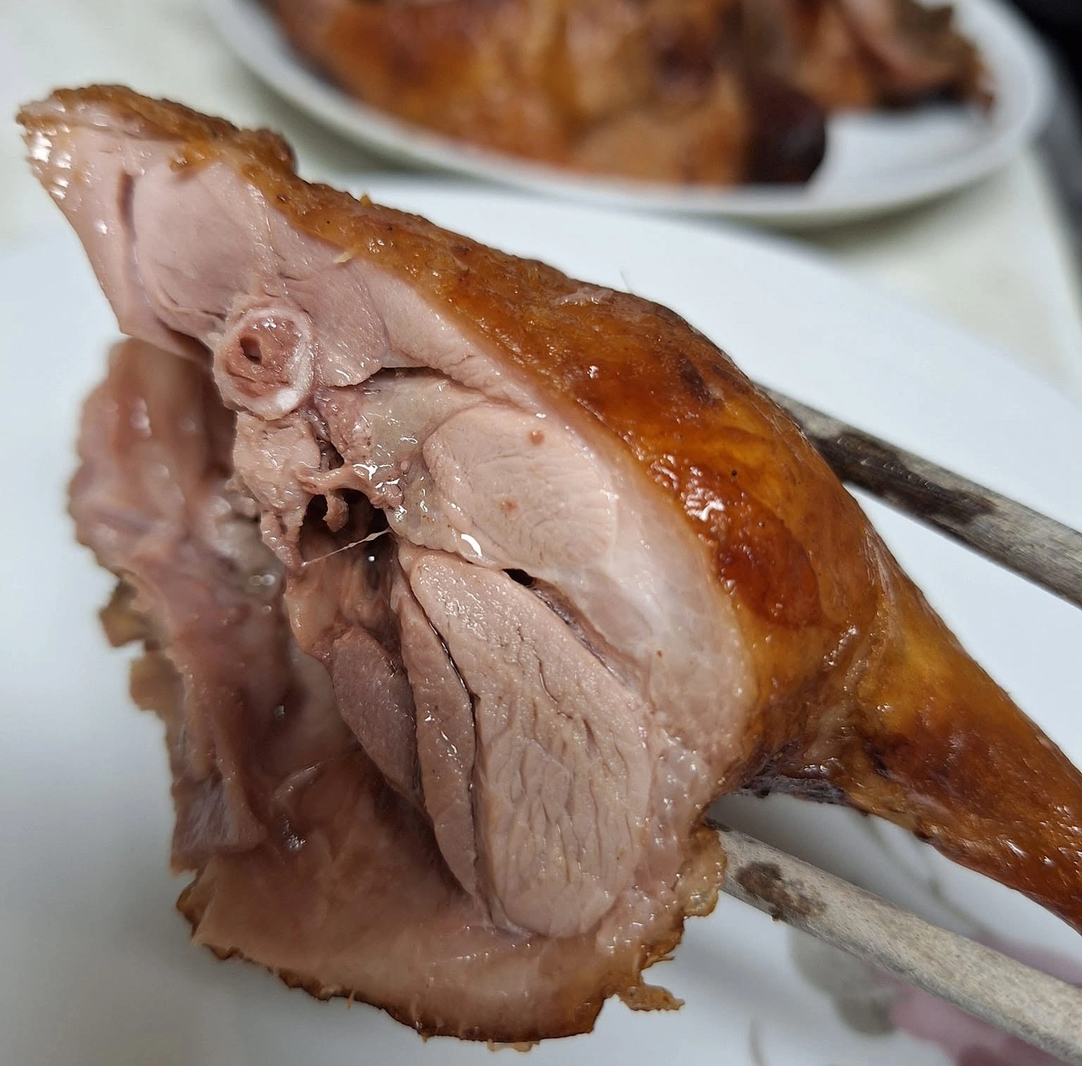 Thịt vịt – loại thịt bình dân giàu sắt hơn thịt bò và cách chọn ngon ở chợ