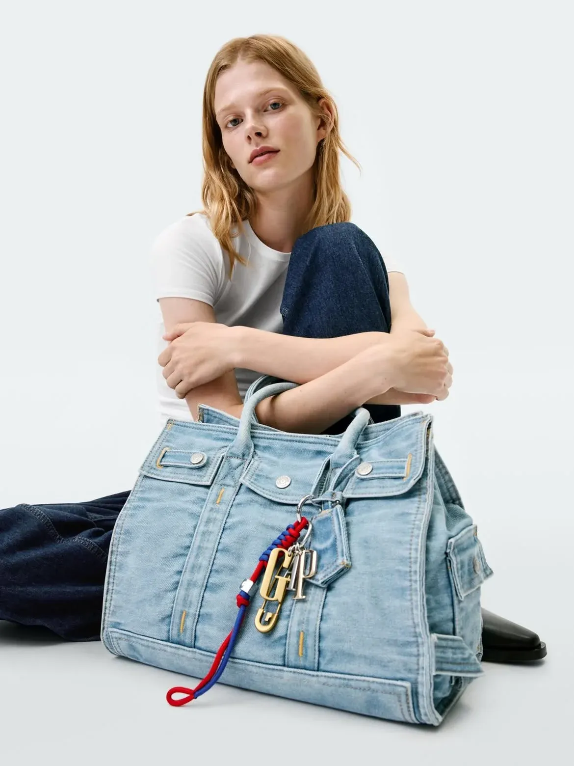 Từ Hermès Birkin Đến Gap: Khi Túi Xa Xỉ Thành Đồ Bình Dân