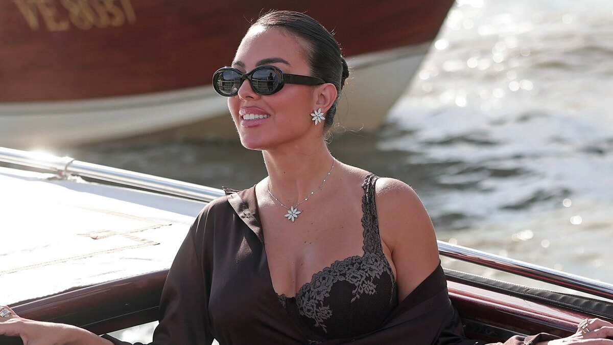 Georgina Rodriguez tại Venice: khi WAGs bước lên thảm đỏ quyền lực
