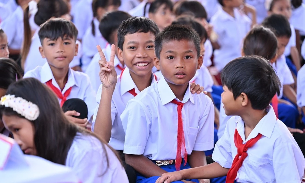 Các tổ chức xã hội chung tay để học sinh vùng khó khăn trở lại trường học an toàn