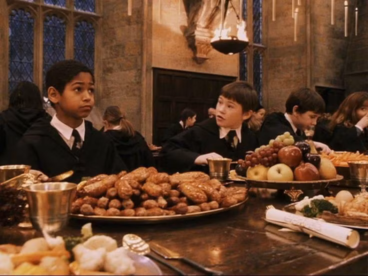 Harry Potter TV series teaser: Khi từng lát bánh mì cũng đủ chia đôi cộng đồng fan