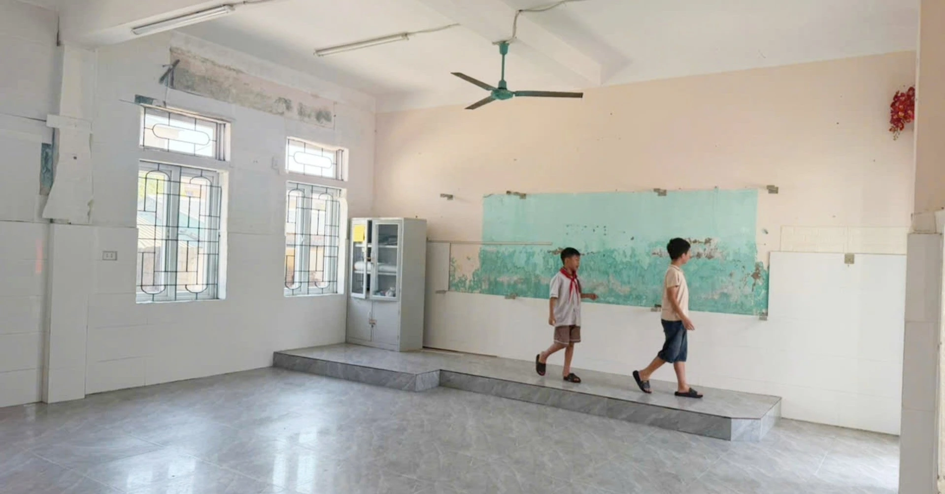 Những khoảng trống cơ sở vật chất ở trường vùng sâu sau khai giảng