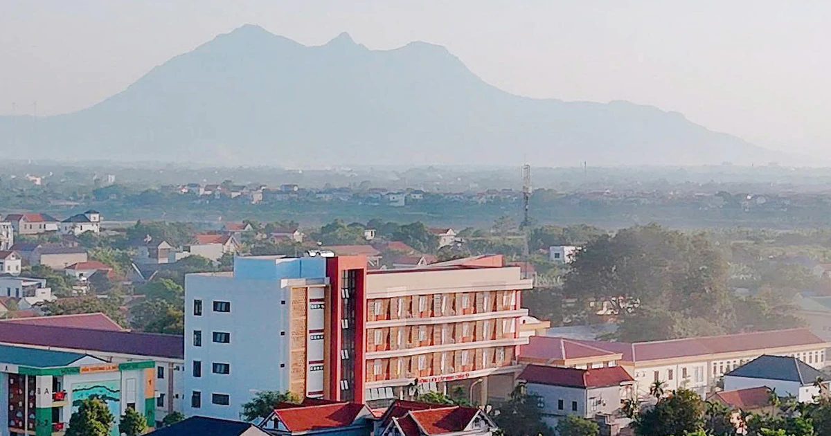 Xã đảo Minh Châu có trường THPT đầu tiên, khép lại hành trình qua sông đi học