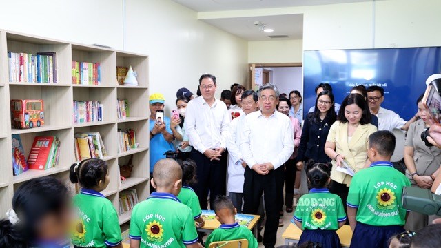 Lớp học trong bệnh viện: Giữ ước mơ học tập giữa những toa thuốc