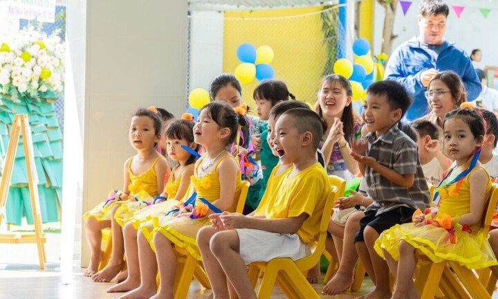 Những khó khăn phụ huynh gặp phải khi con vào lớp 1: Chuẩn bị và xử lý trong tuần đầu