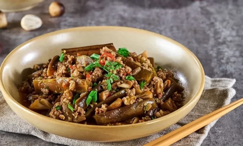 Xào cà tím không thâm, không ngấy dầu: bí quyết từ bếp gia đình