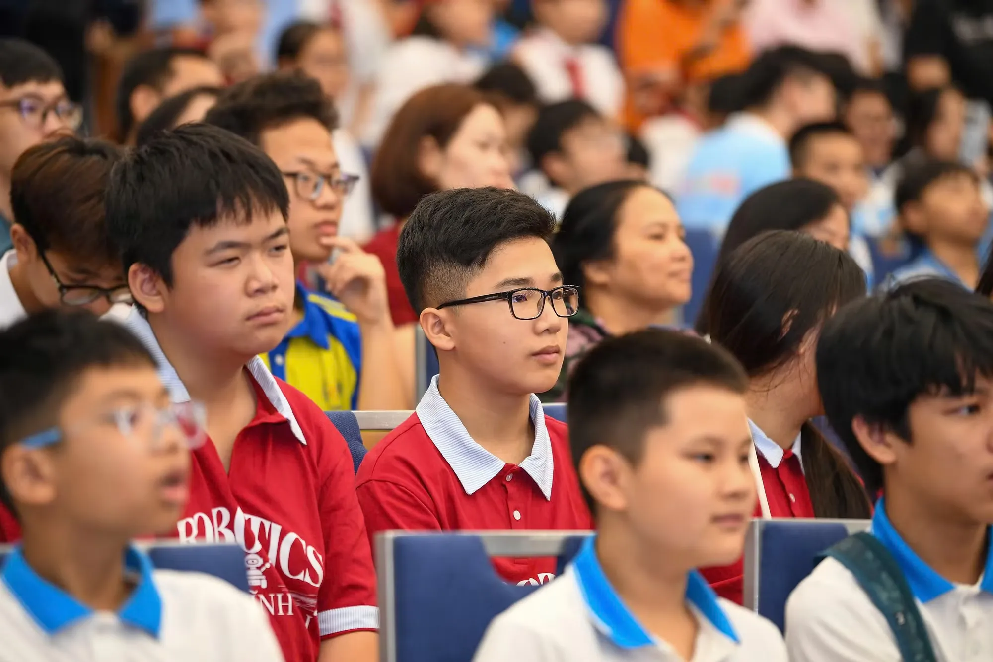 Từ bỏ cuộc đua điểm số để tiến tới giáo dục thực chất
