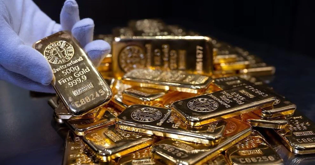 Giá vàng tiệm cận vùng 4.500 USD/ounce: nên bắt đáy hay kiên nhẫn chờ thêm?