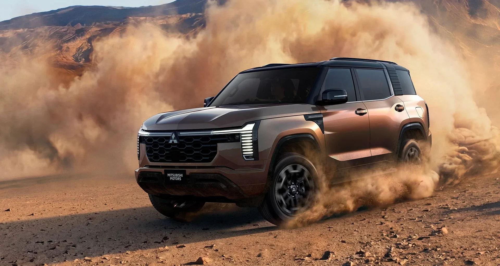 Pajero khung gầm Triton: bước lột xác hay SUV hóa bán tải?