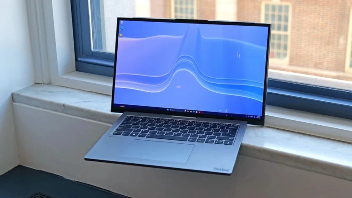 Lenovo Project Swan: laptop màn hình cuộn có thay thế được màn hình di động?
