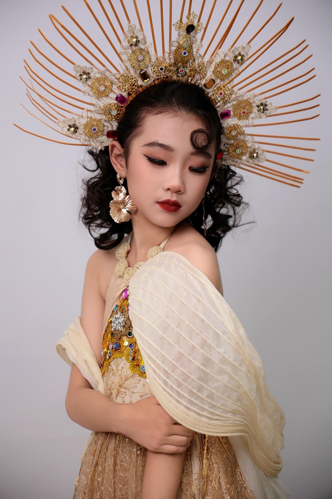 Show thời trang ANGEL IN US: Khi dạ hội đuôi cá gặp bản lĩnh Fashion Icon