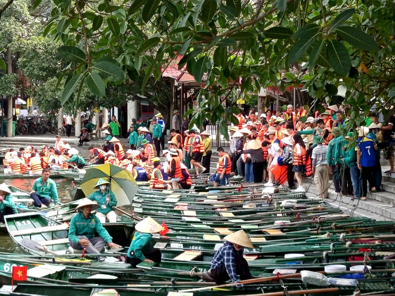 Du lịch lễ 2/9 bùng nổ: cơ hội vàng nhưng không rẻ