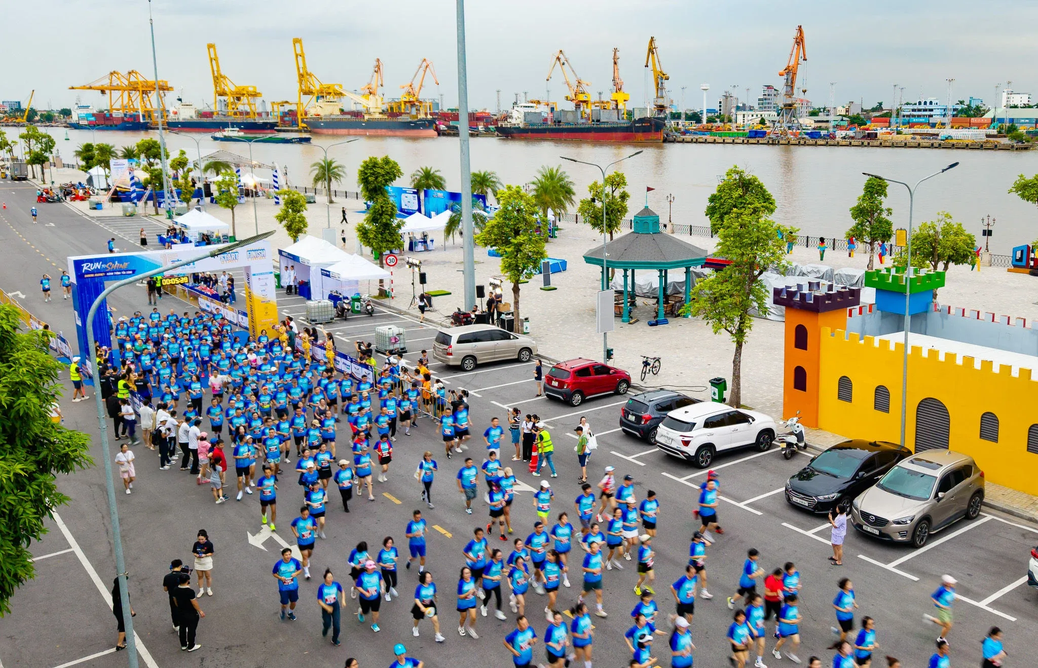 TC-HICT Run To Shine: Khi cảng biển cùng chạy vì cộng đồng
