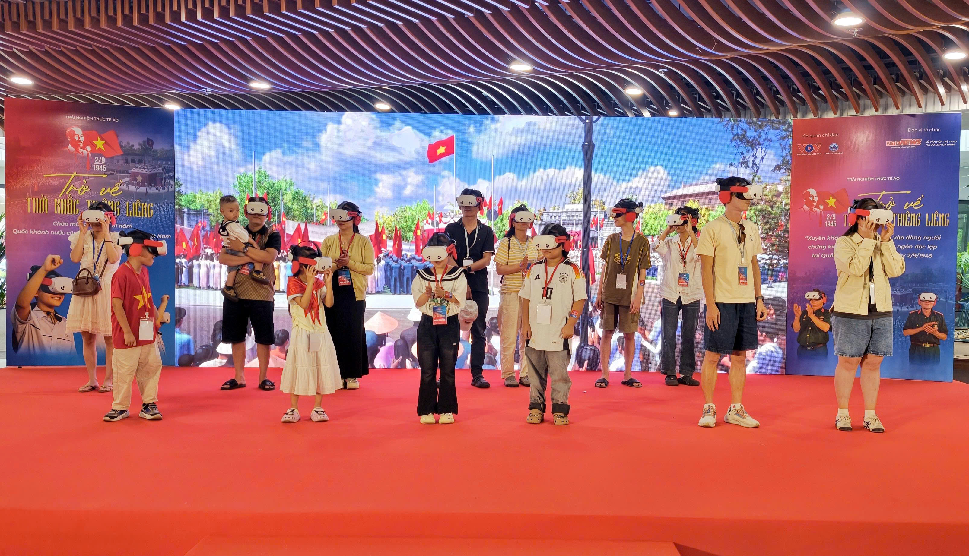 Khi VR đưa Quảng trường Ba Đình 1945 vào tầm tay mỗi người Việt