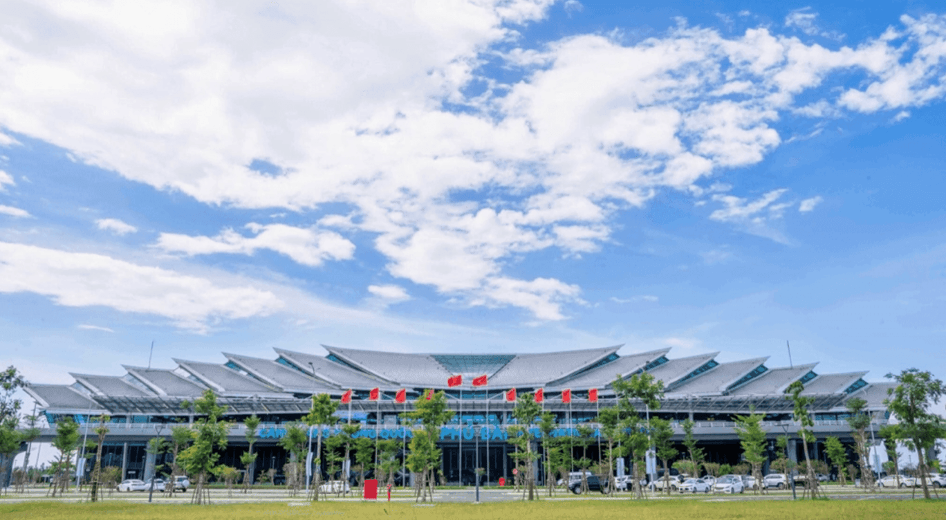 Hai dự án mở rộng sân bay: Phú Bài 12 triệu, Chu Lai 30 triệu khách