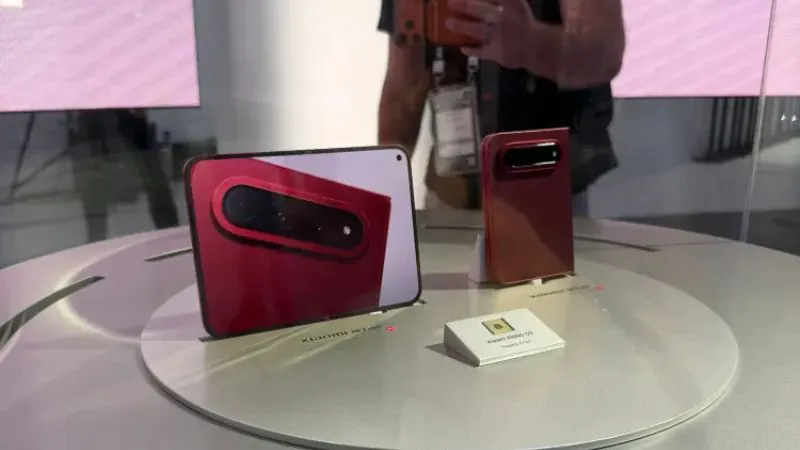 Xiaomi 18 Fold vs Galaxy Z Fold 8: gập rộng, chip tự phát triển và khác biệt thực tế