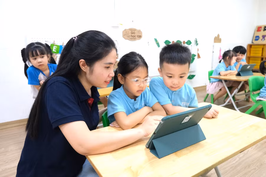 Bộ Giáo dục cắt giảm cuộc thi và hồ sơ: Tín hiệu ‘giải phóng’ trường học