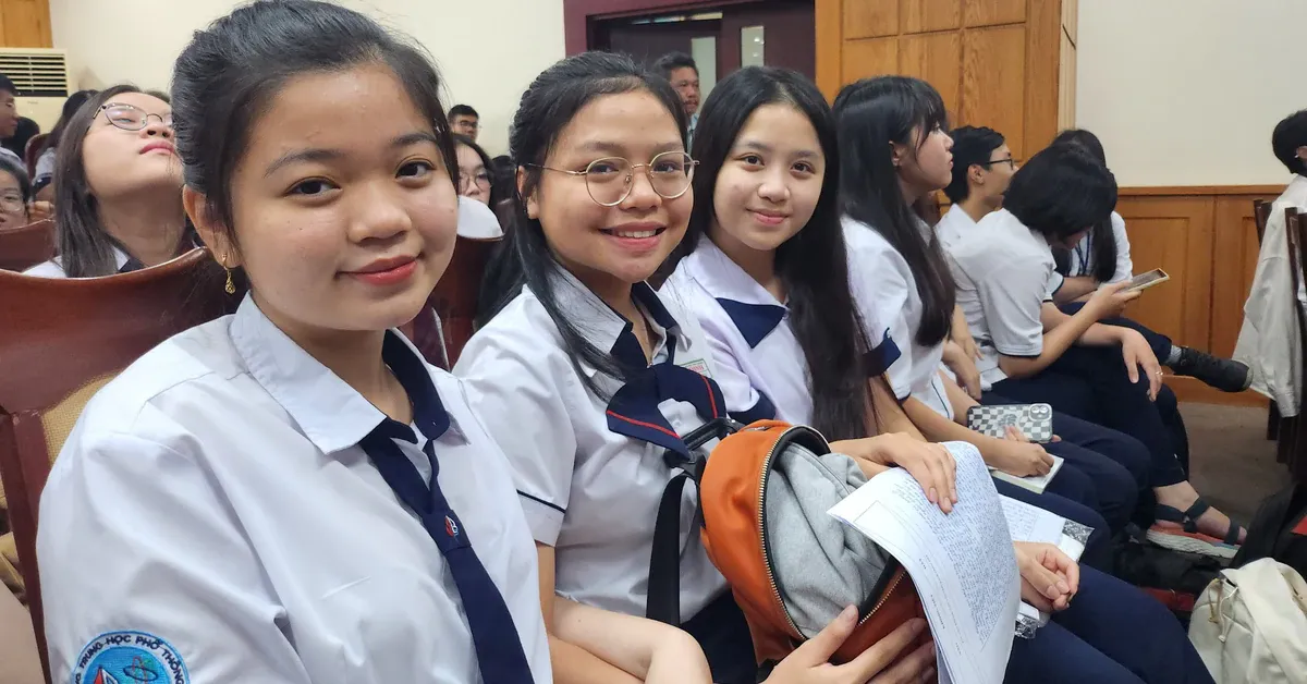 Dừng thi học sinh giỏi cấp trường, cấp xã: Giảm áp lực nhưng chưa hết băn khoăn