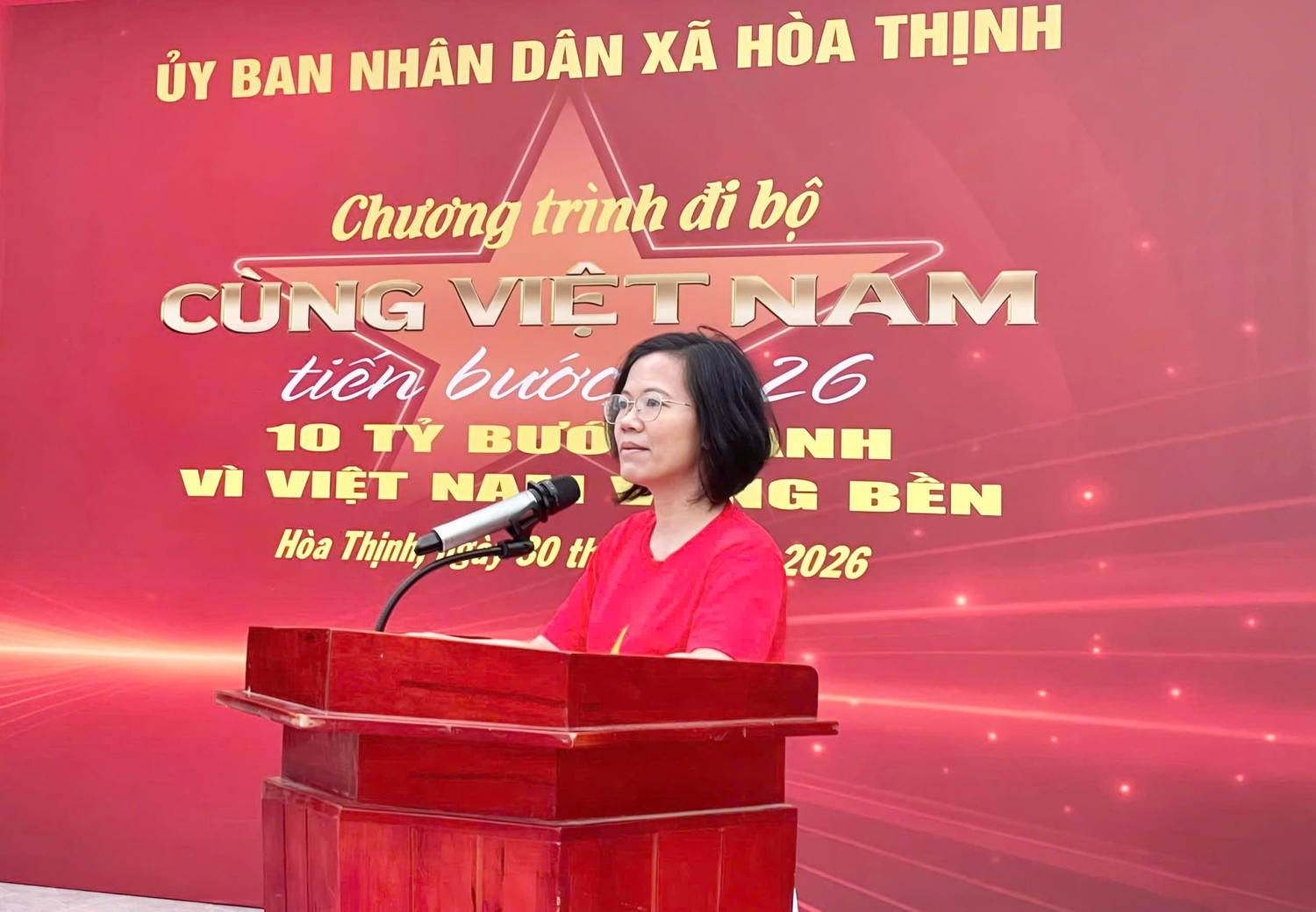 Hàng nghìn người cùng sải bước: sức mạnh sức khỏe của đi bộ cộng đồng