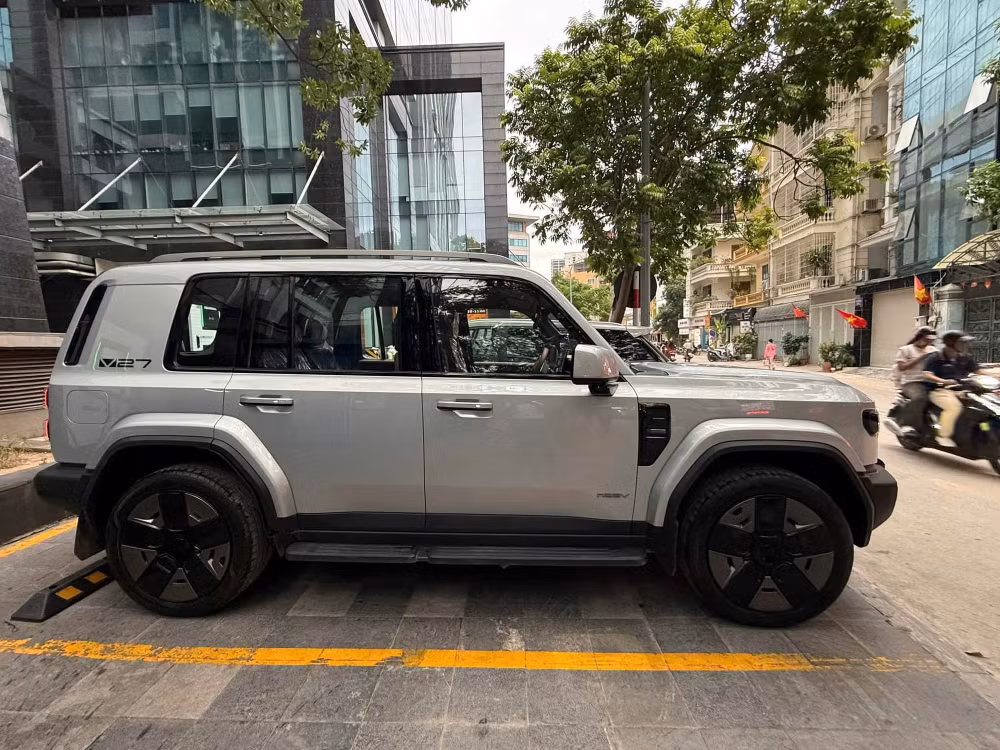 iCaur V27 EREV: SUV hybrid sạc điện thách thức Prado và Model Y