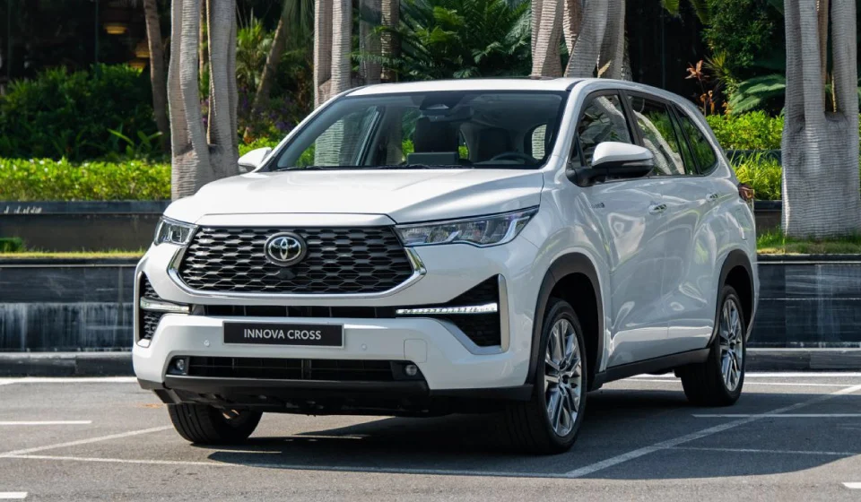 Xe hybrid ưu tiên trong vùng phát thải thấp: bước ngoặt chính sách?
