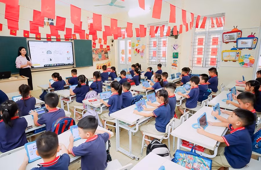 Đầu tư cơ sở vật chất và số hóa: lối thoát cho giáo dục nông thôn