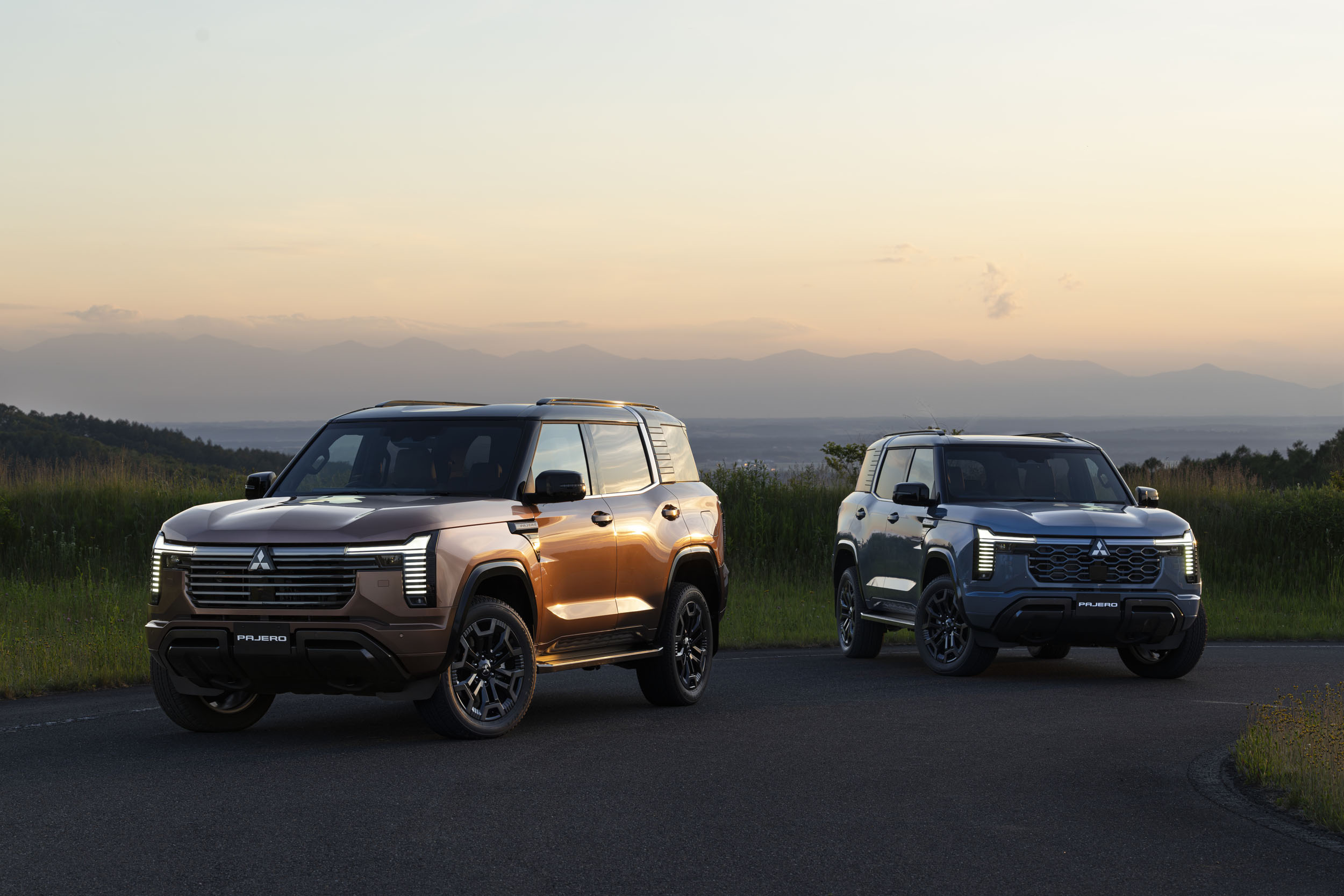 Mitsubishi Pajero thế hệ 5 trở lại và cuộc đấu Prado – Everest