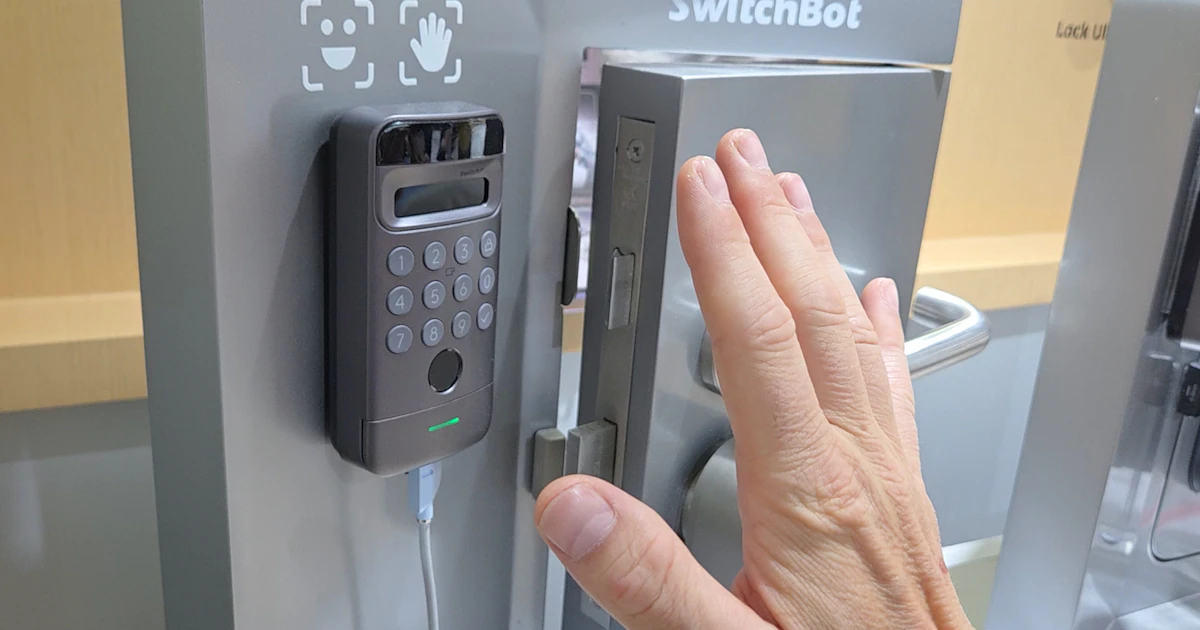 Khóa thông minh SwitchBot Lock Ultra Max Vision Pro: 19 cách mở cửa, 1 triết lý an ninh