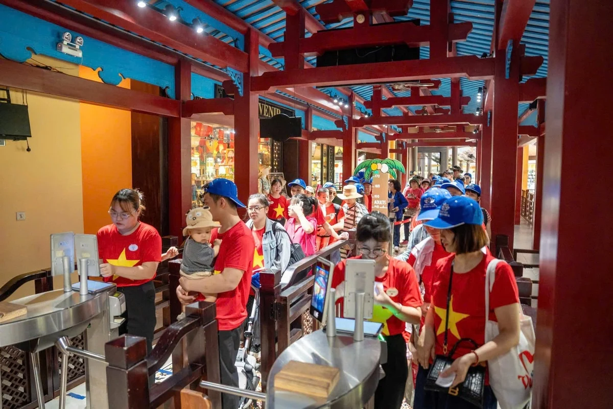 Đà Nẵng thu 3.300 tỷ dịp Quốc khánh: lợi thế nào giúp dẫn đầu khách quốc tế?
