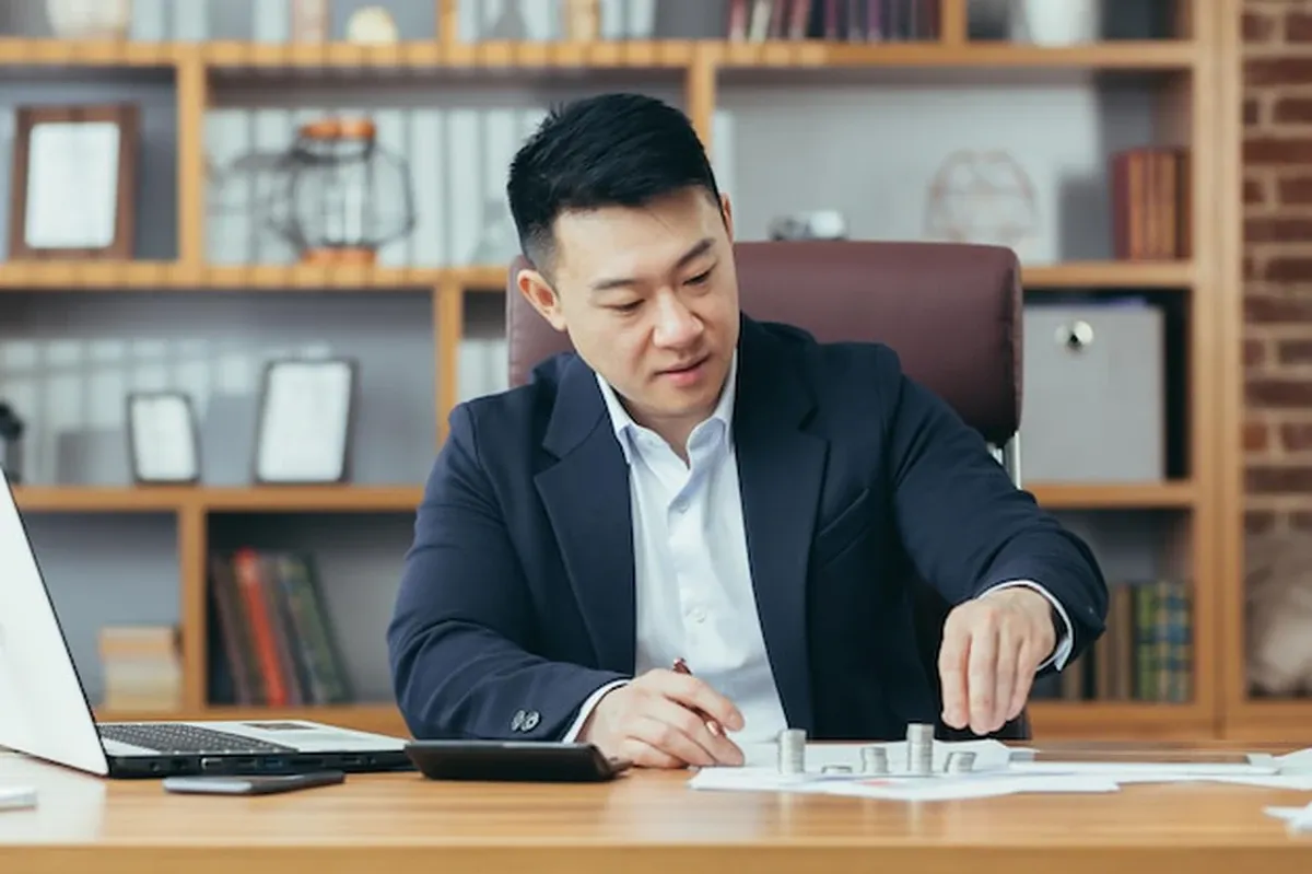 Tại sao người giàu Nhật Bản vẫn đi làm mỗi ngày?