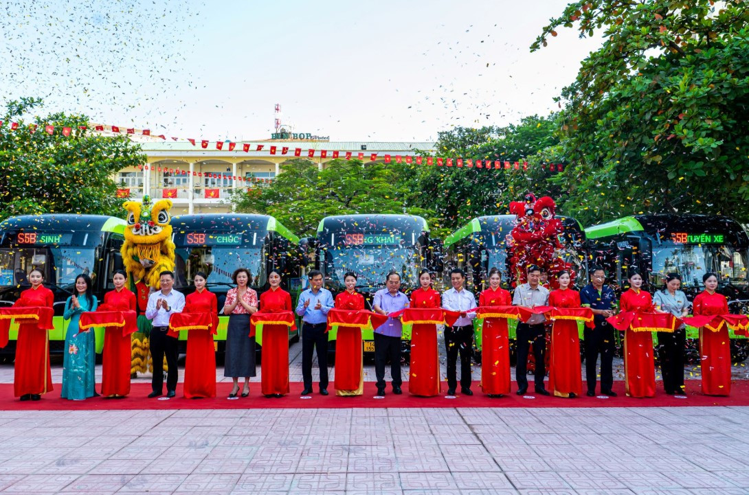 Xe buýt điện miễn phí đưa đón học sinh: Quảng Ninh dám đi trước