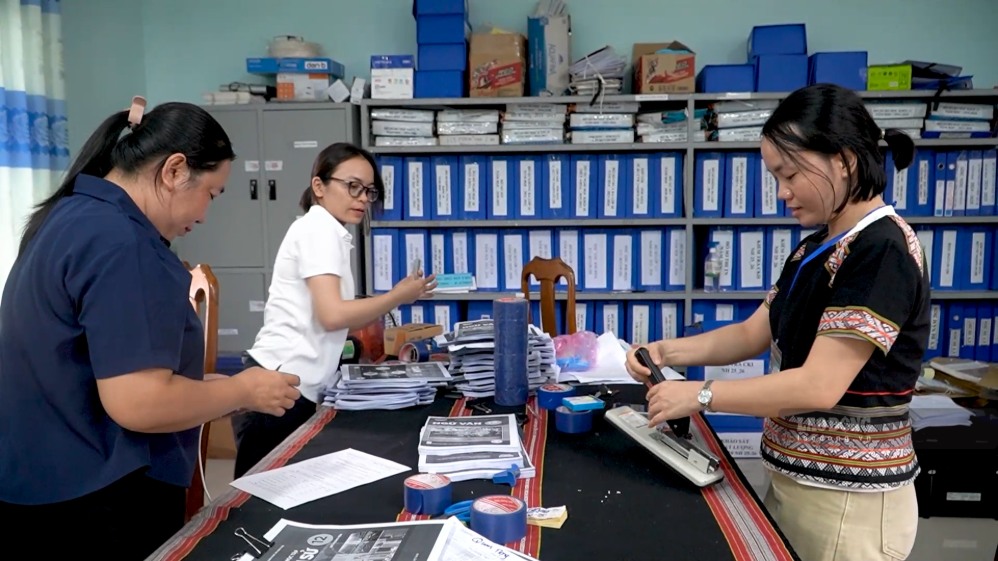 Sách giáo khoa khan hiếm trước khai giảng: Phụ huynh cần làm gì ngay?