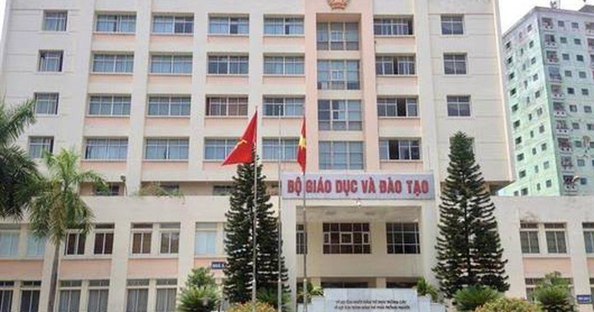 Bộ Giáo dục yêu cầu cắt giảm cuộc thi và hồ sơ: cơ hội thoát khỏi bệnh thành tích