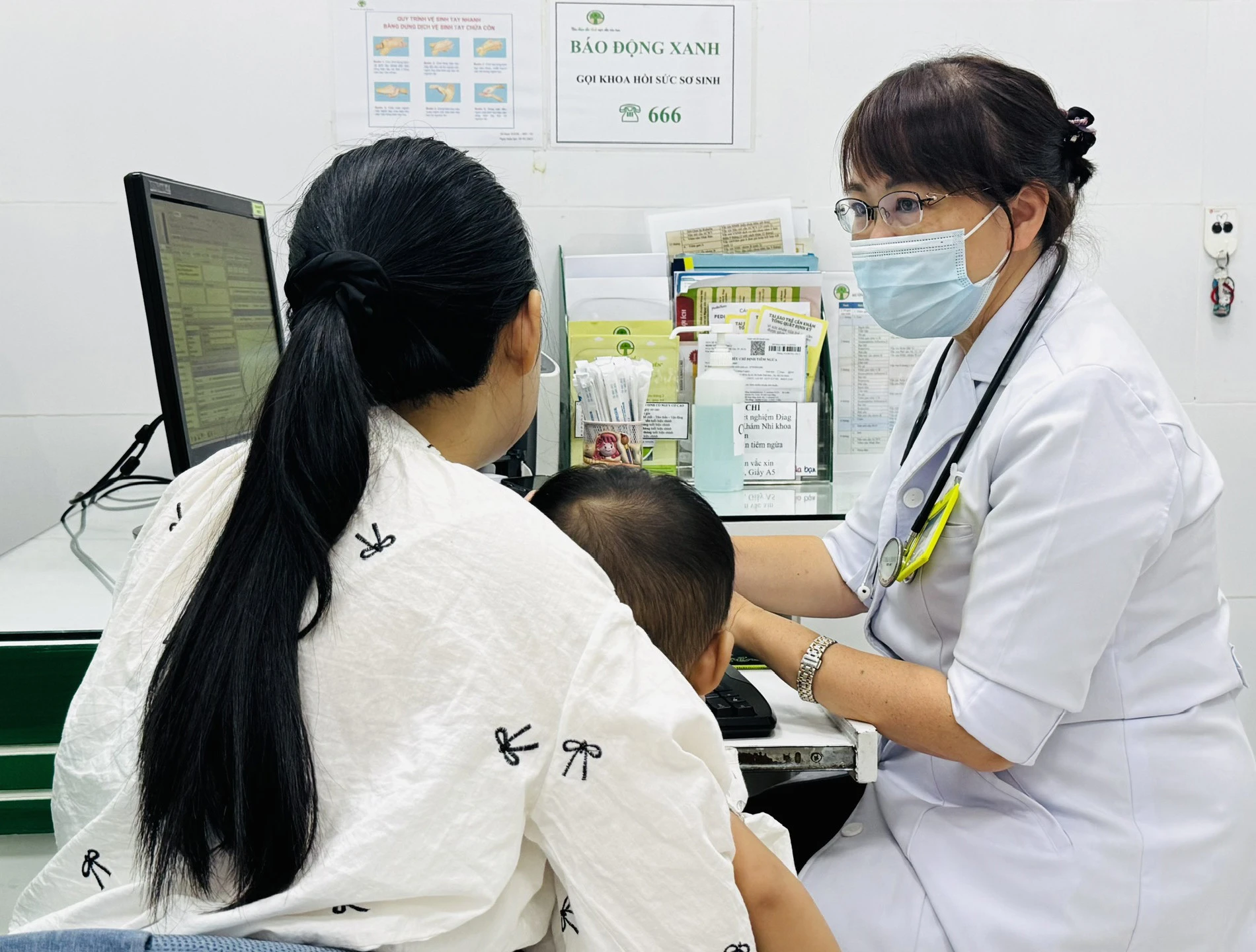 Những sai lầm phụ huynh thường mắc khiến trẻ sơ sinh phải nhập viện
